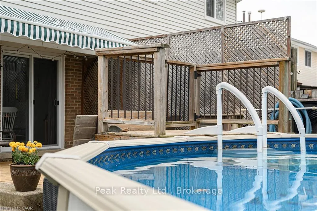 Photo 7 of 105 Maple Avenue, Stratford — HOMEH