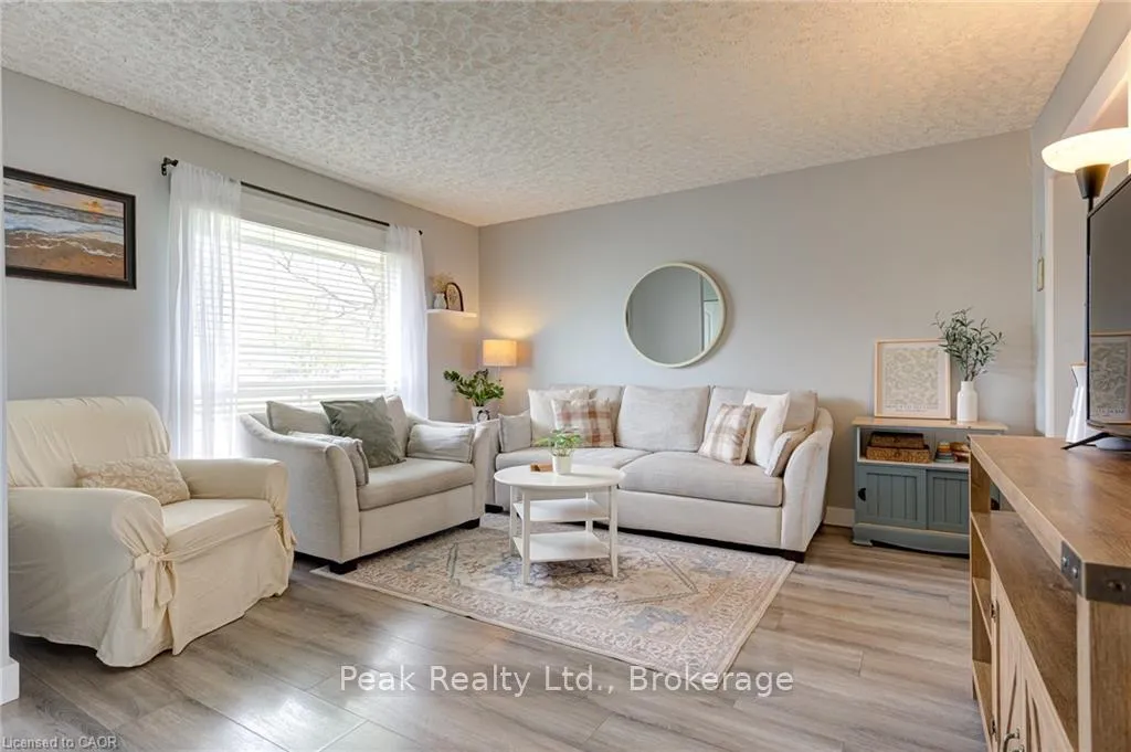 Photo 14 of 105 Maple Avenue, Stratford — HOMEH