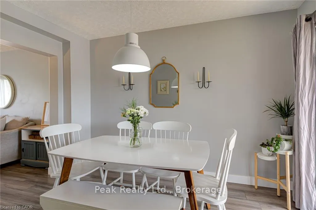 Photo 18 of 105 Maple Avenue, Stratford — HOMEH