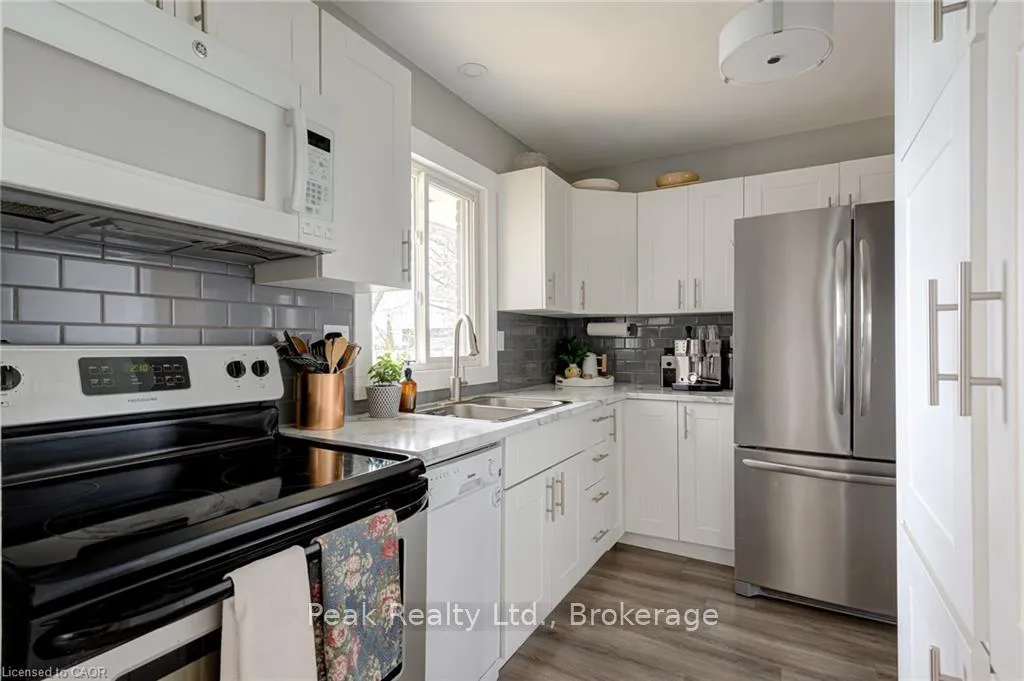 Photo 19 of 105 Maple Avenue, Stratford — HOMEH