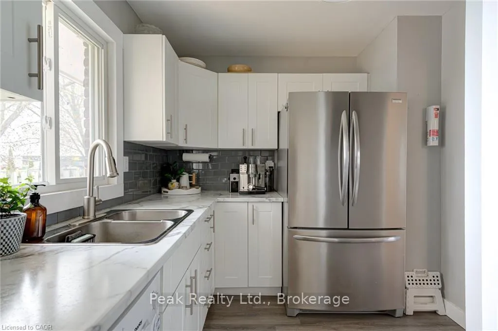 Photo 20 of 105 Maple Avenue, Stratford — HOMEH