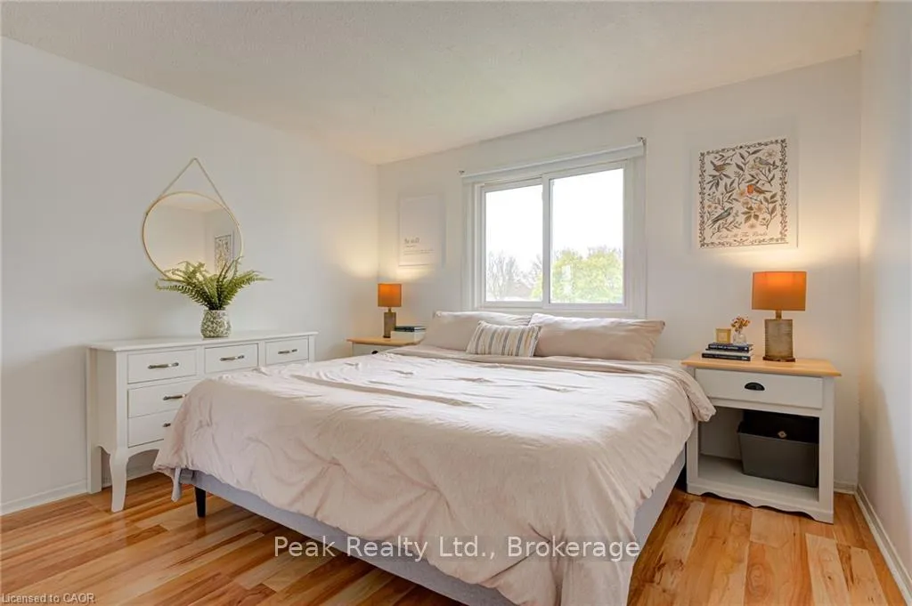 Photo 24 of 105 Maple Avenue, Stratford — HOMEH