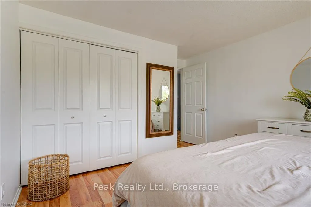 Photo 25 of 105 Maple Avenue, Stratford — HOMEH