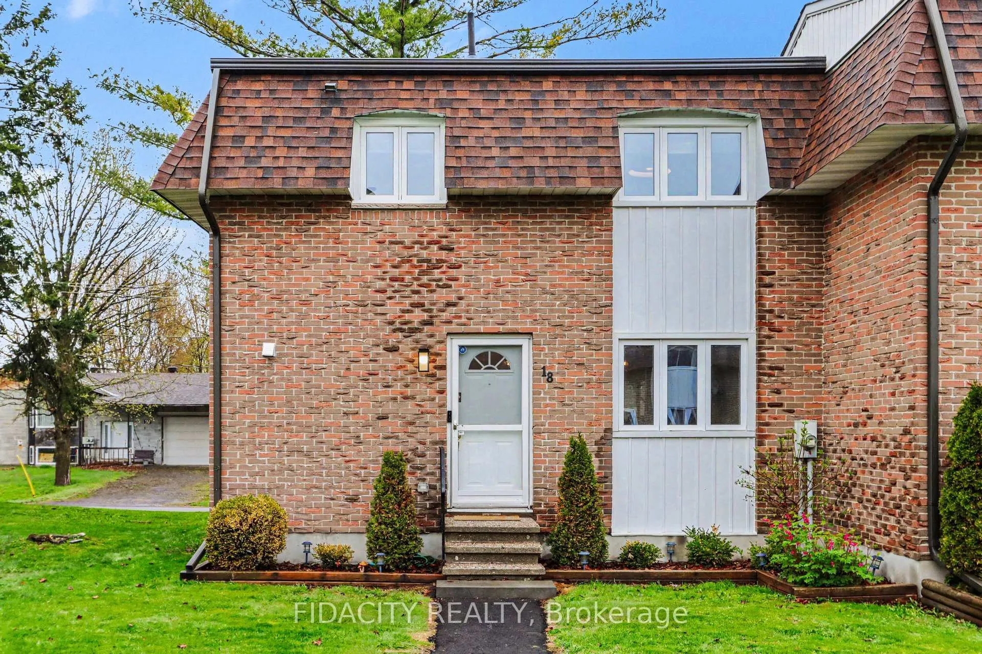 Photo 1 of Unit 18, 68 King Street, Ottawa, Richmond — HOMEH