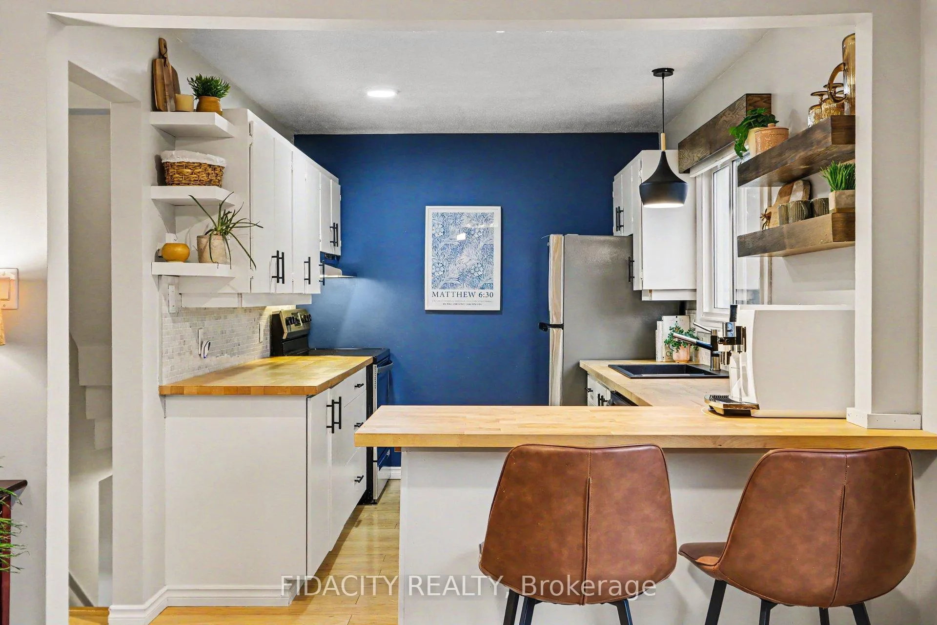 Photo 10 of Unit 18, 68 King Street, Ottawa, Richmond — HOMEH