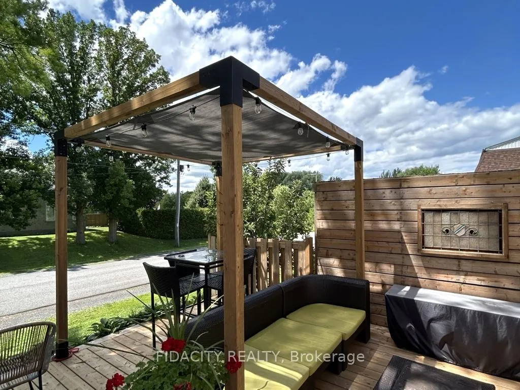 Photo 28 of Unit 18, 68 King Street, Ottawa, Richmond — HOMEH