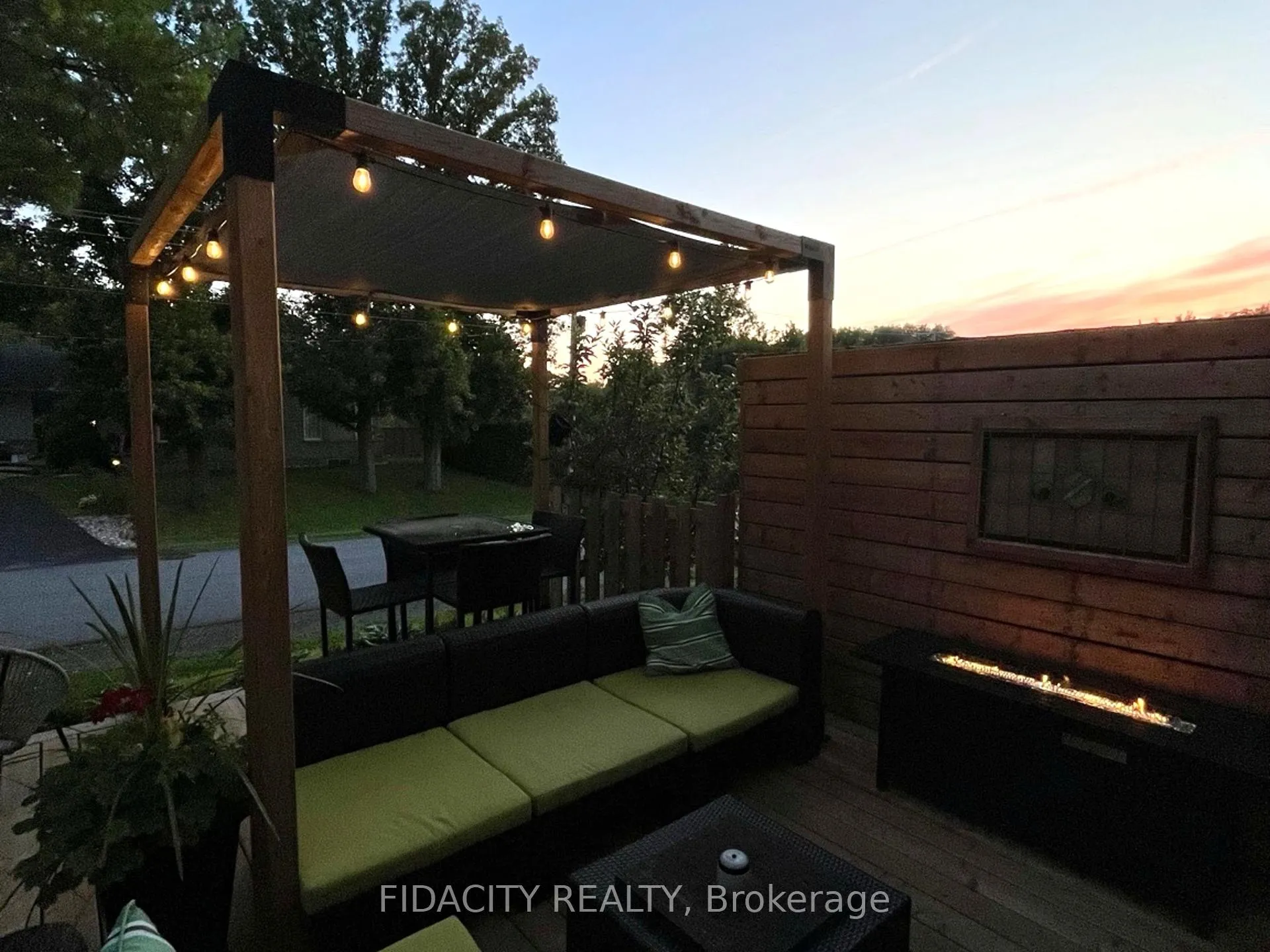 Photo 29 of Unit 18, 68 King Street, Ottawa, Richmond — HOMEH
