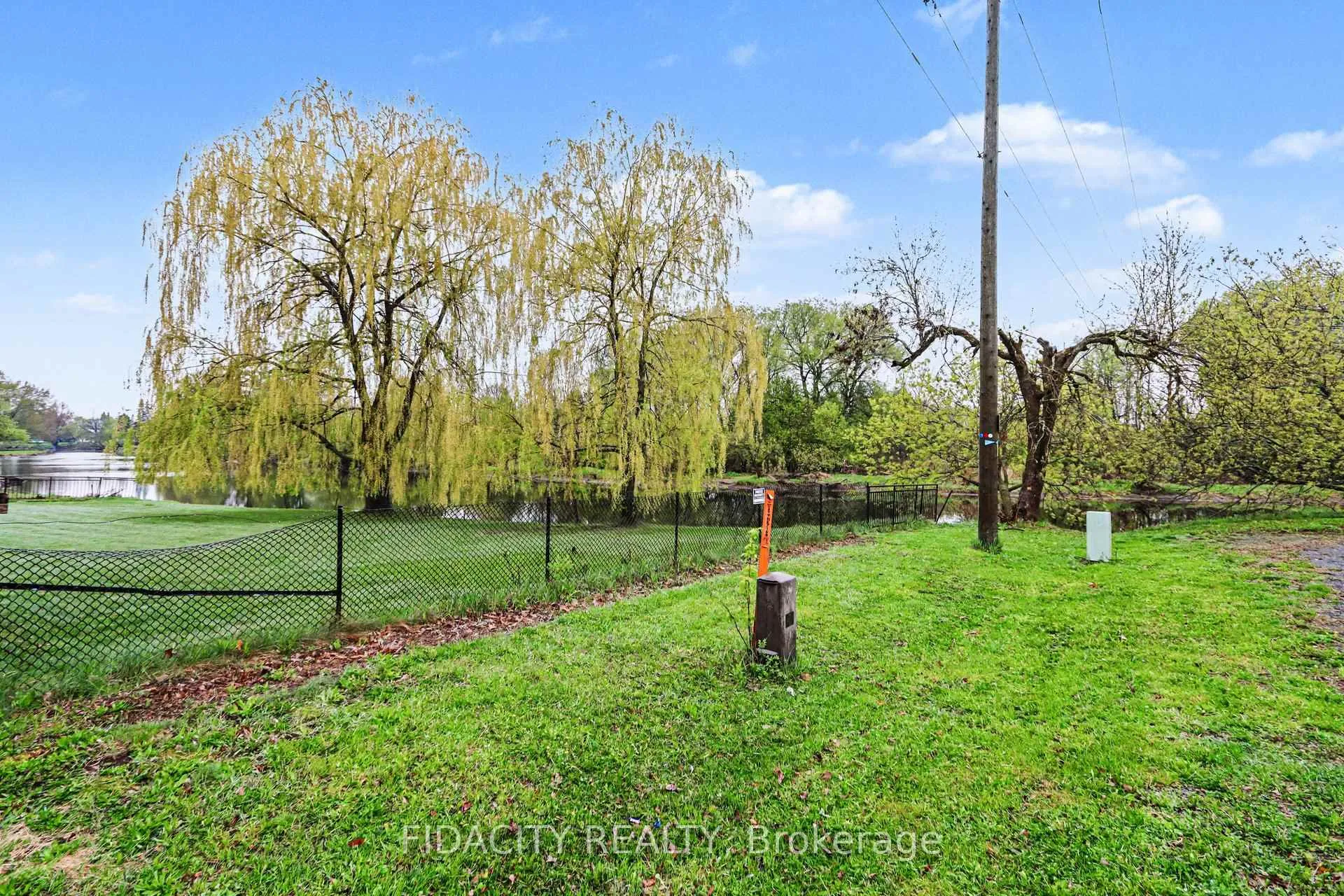 Photo 30 of Unit 18, 68 King Street, Ottawa, Richmond — HOMEH