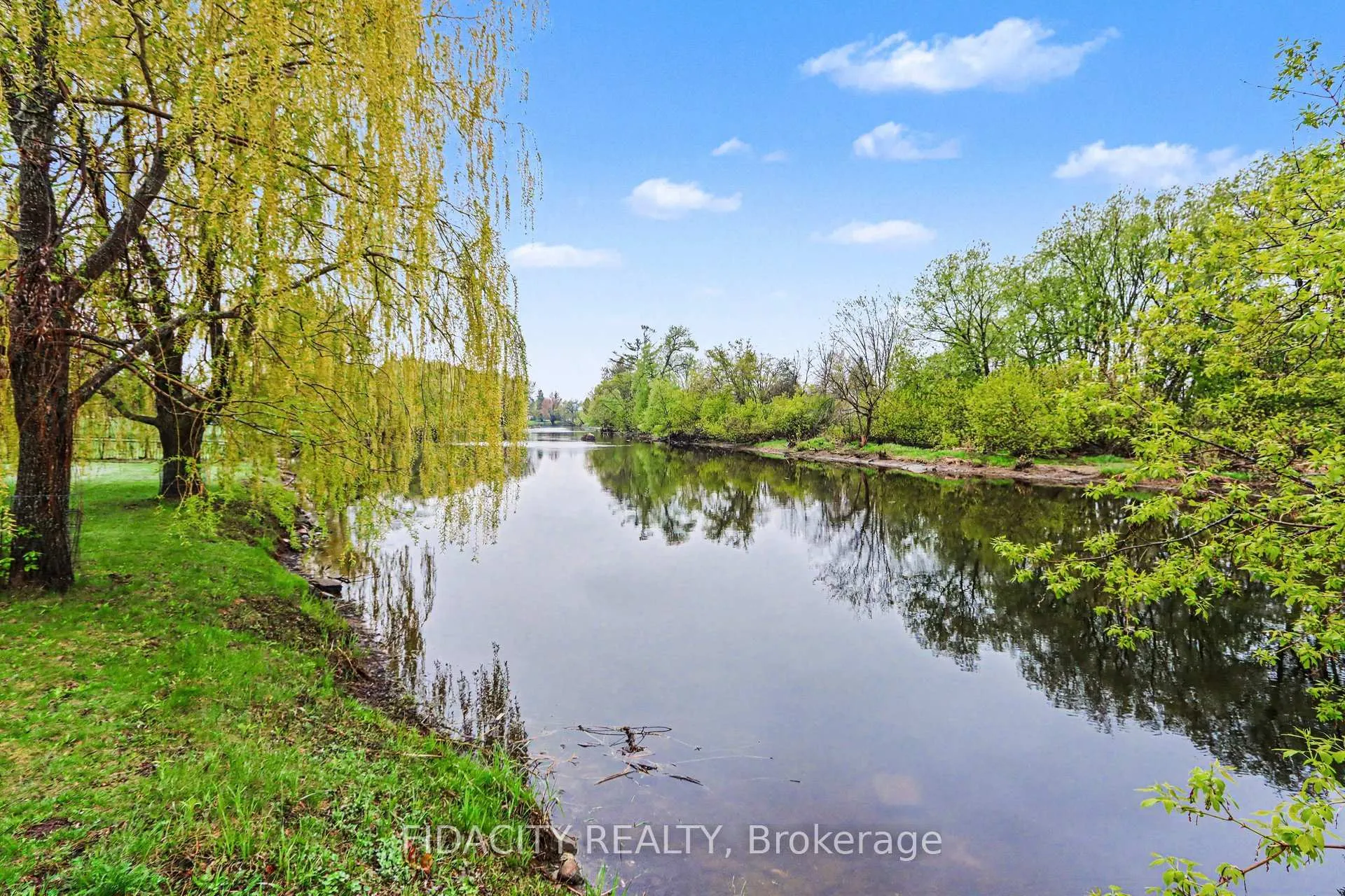 Photo 31 of Unit 18, 68 King Street, Ottawa, Richmond — HOMEH