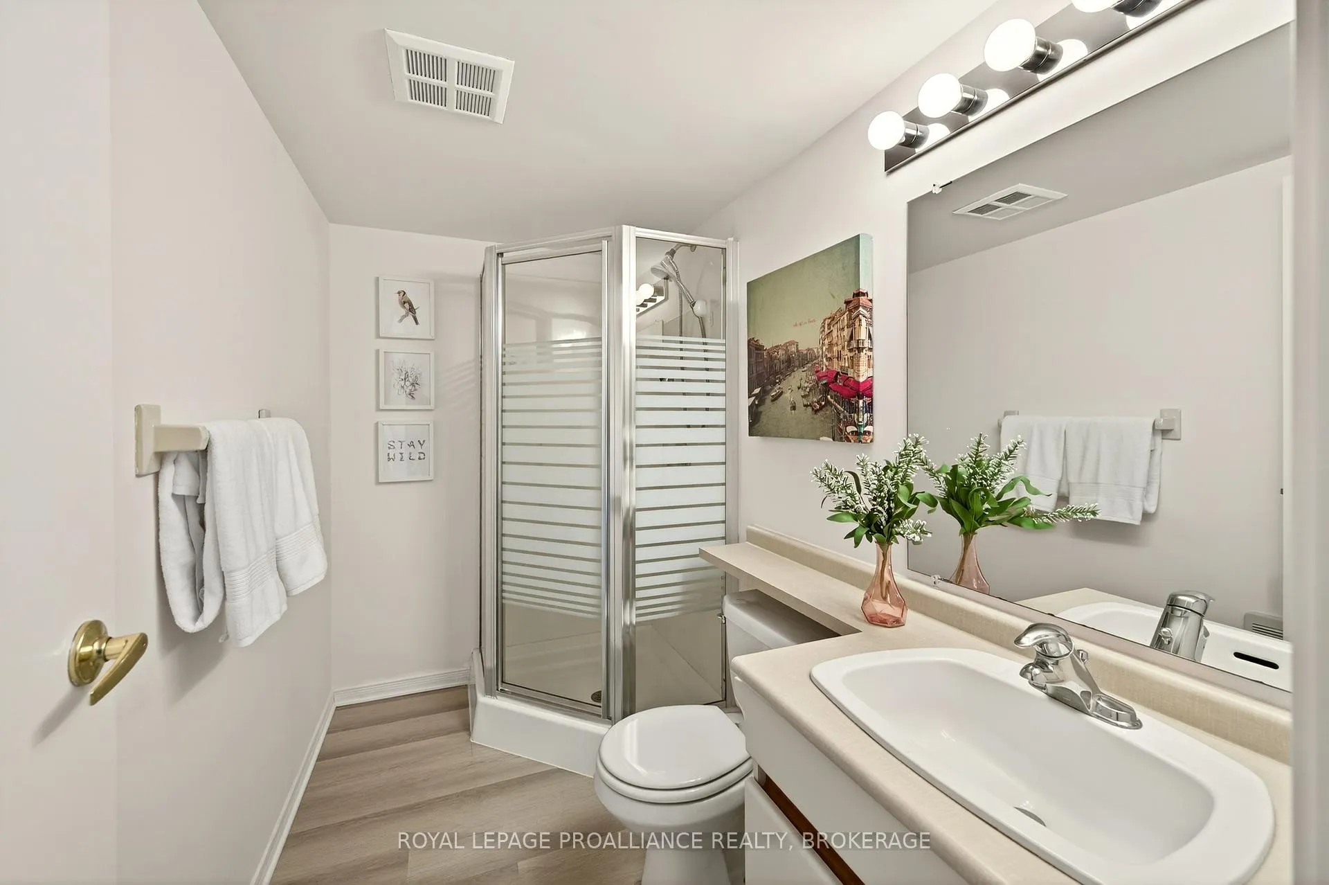 Photo 16 of Unit 503, 115 Barrett Court, Kingston, Kingston East (Incl Barret Crt) — HOMEH