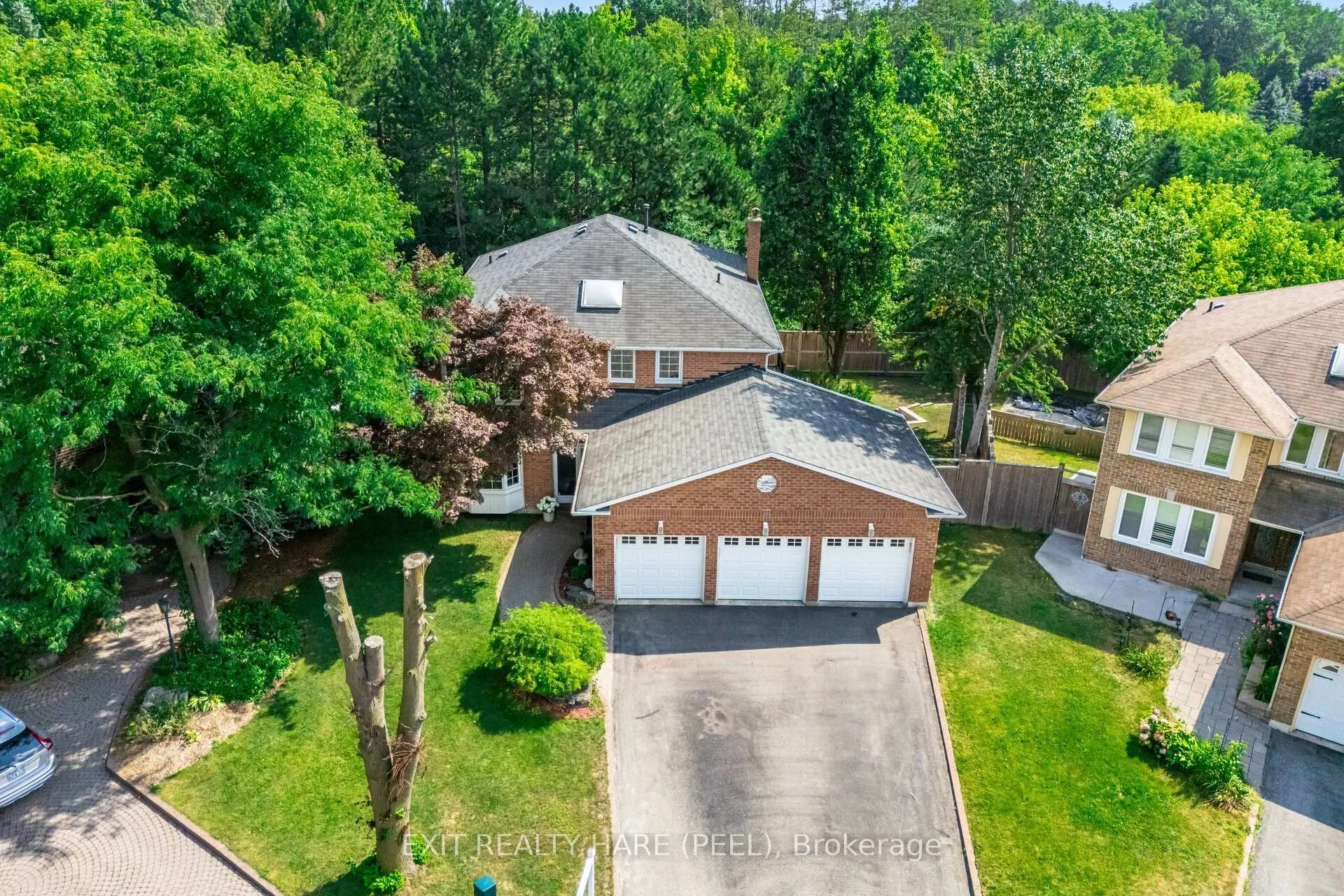 Photo 2 of 60 Esker Drive, Brampton, Heart Lake East — HOMEH