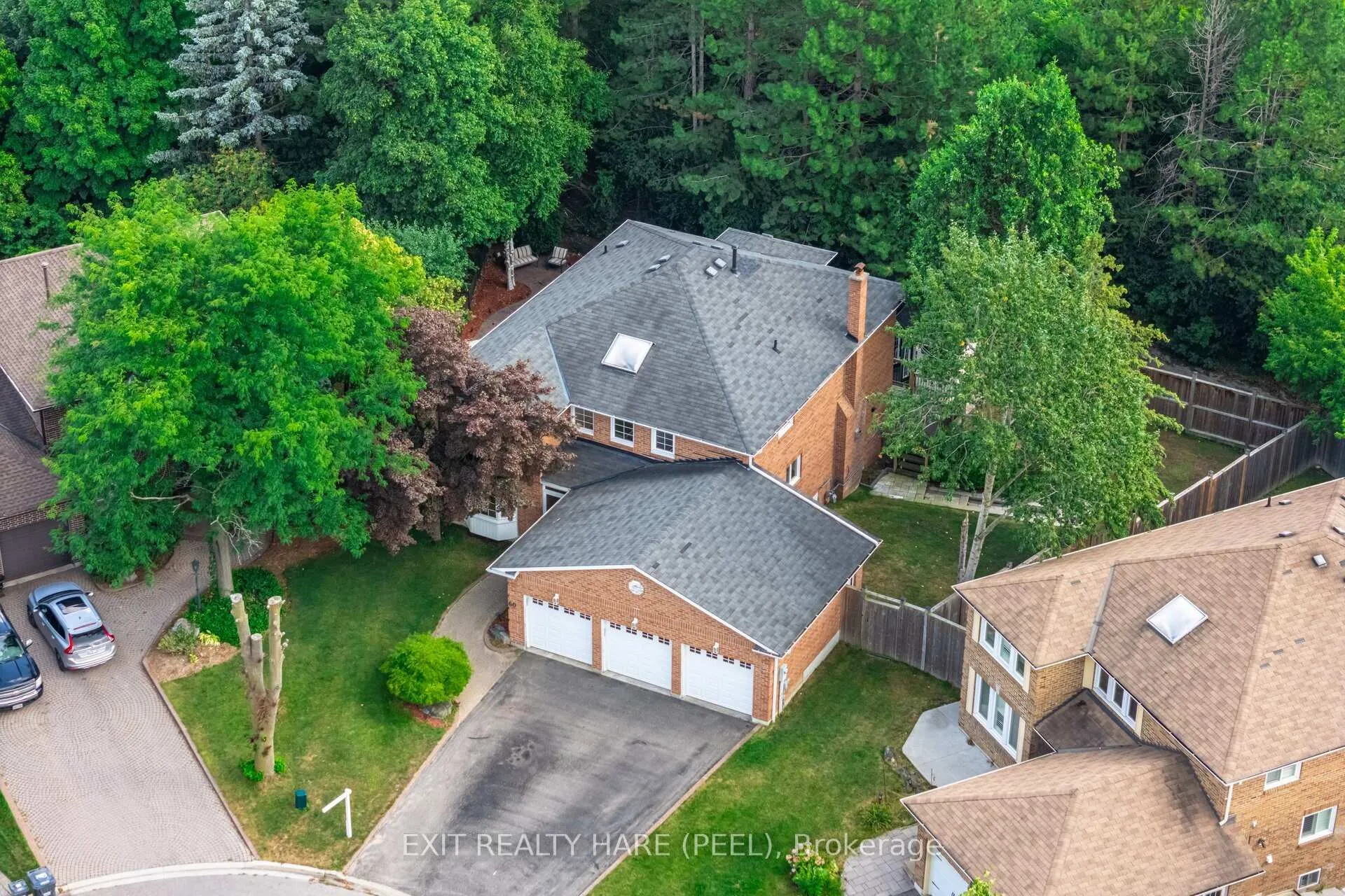 Photo 3 of 60 Esker Drive, Brampton, Heart Lake East — HOMEH