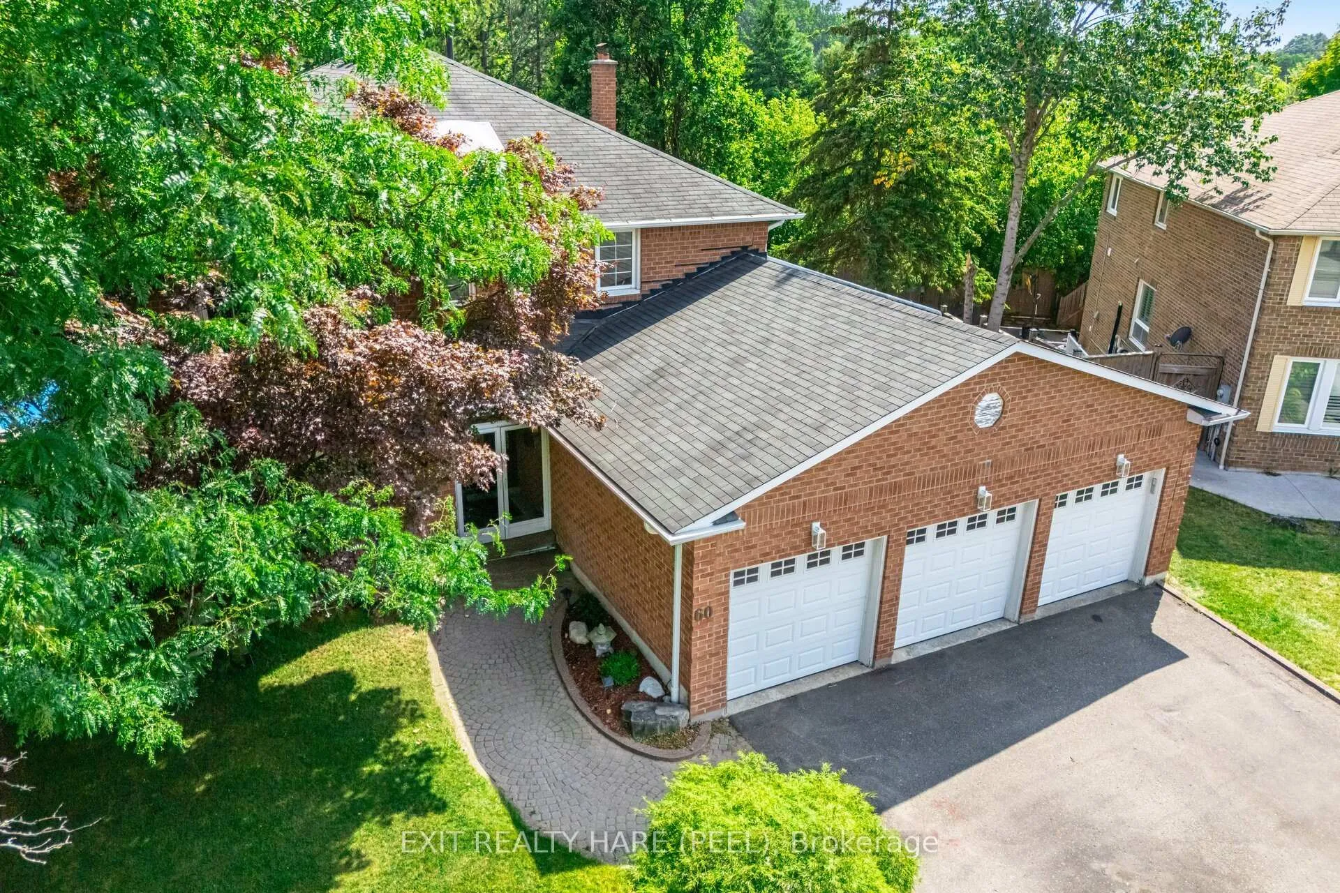 Photo 4 of 60 Esker Drive, Brampton, Heart Lake East — HOMEH