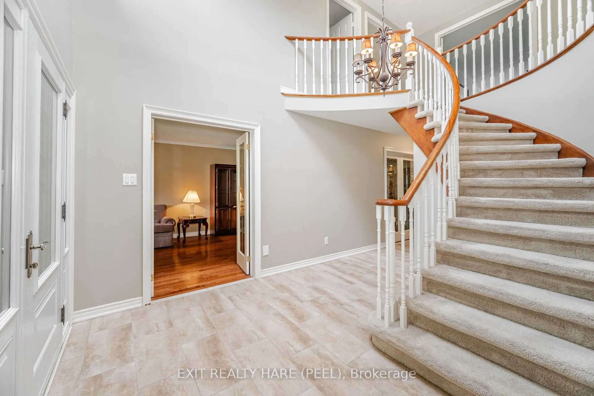 Photo 6 of 60 Esker Drive, Brampton, Heart Lake East — HOMEH