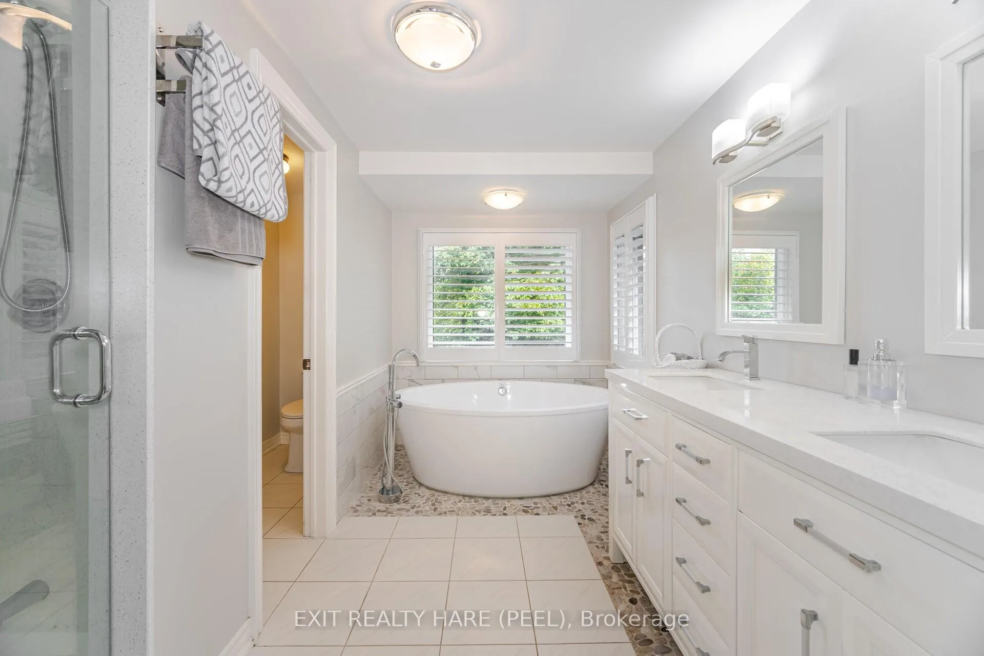 Photo 22 of 60 Esker Drive, Brampton, Heart Lake East — HOMEH