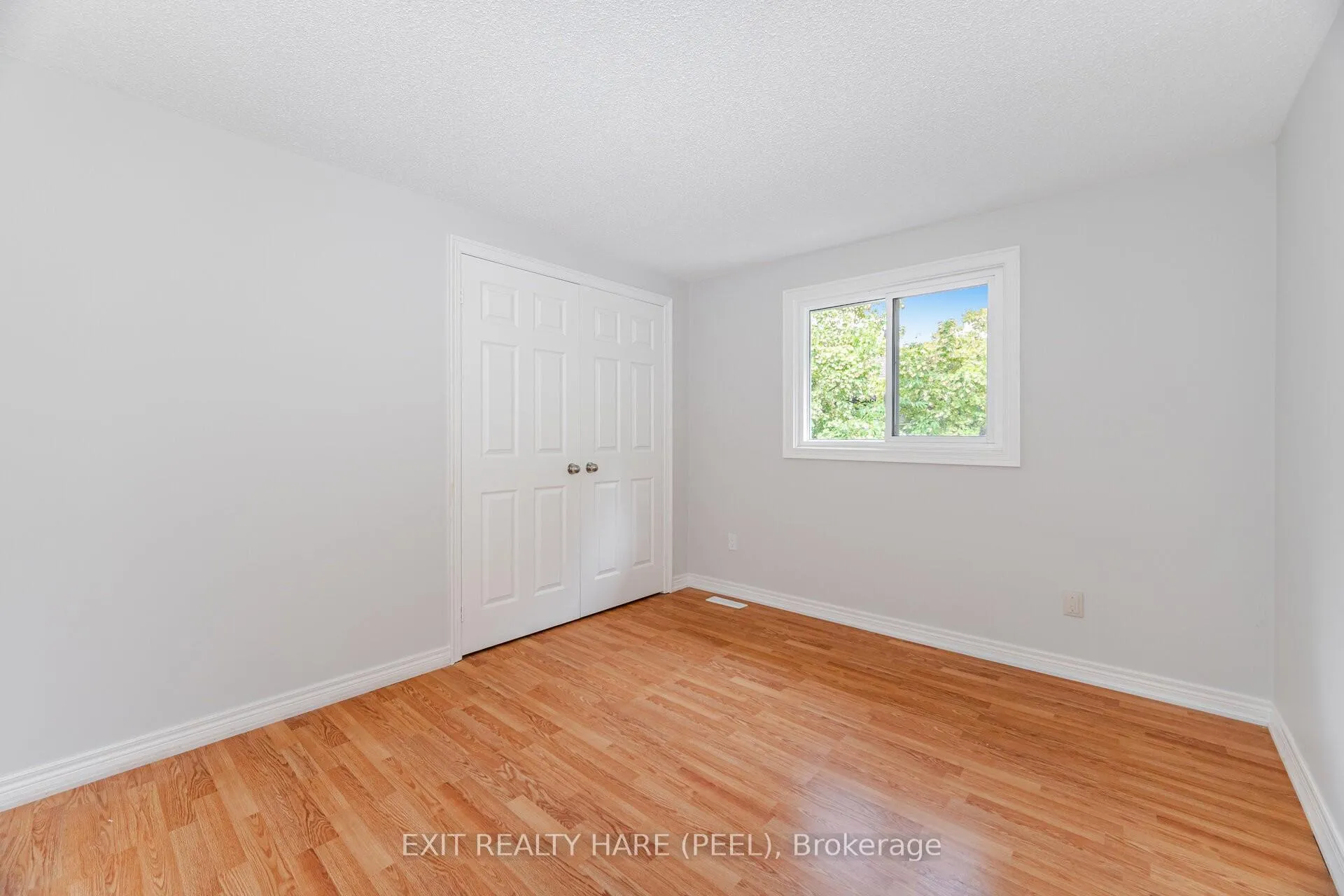 Photo 28 of 60 Esker Drive, Brampton, Heart Lake East — HOMEH