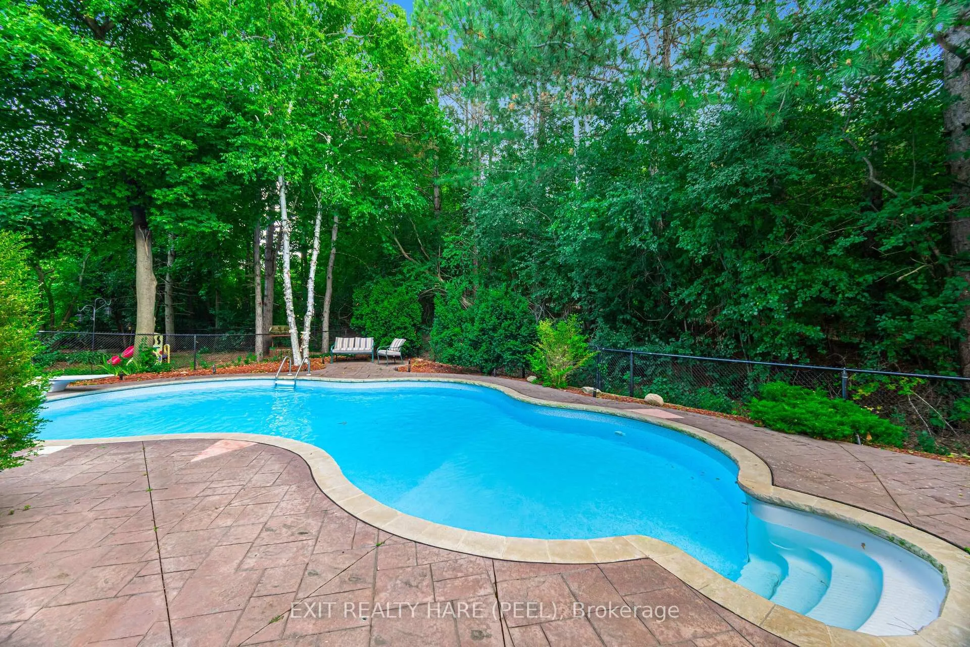 Photo 37 of 60 Esker Drive, Brampton, Heart Lake East — HOMEH