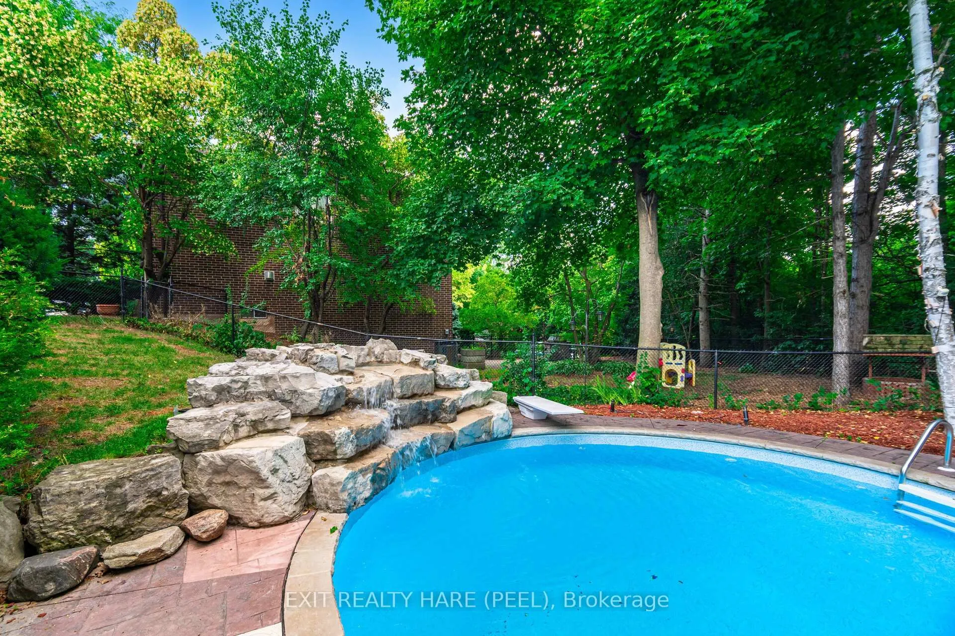Photo 38 of 60 Esker Drive, Brampton, Heart Lake East — HOMEH