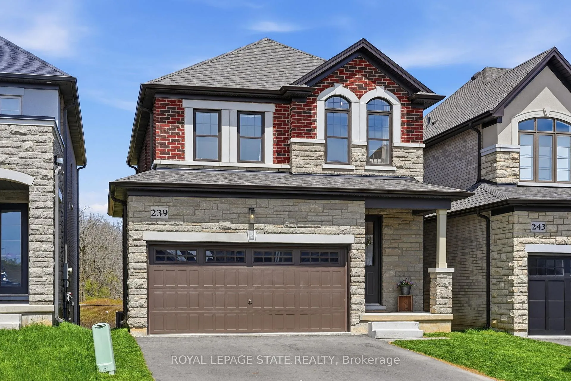 Photo 1 of 239 Alessio Drive, Hamilton, Sheldon — HOMEH