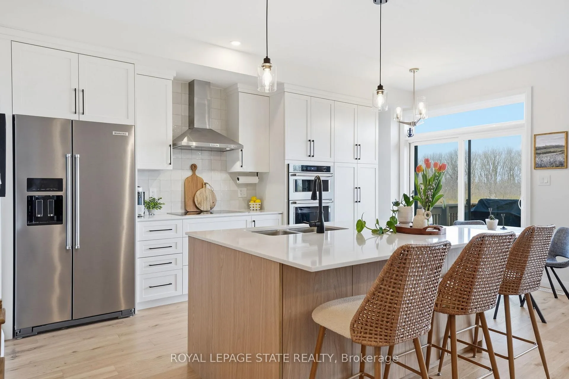 Photo 15 of 239 Alessio Drive, Hamilton, Sheldon — HOMEH
