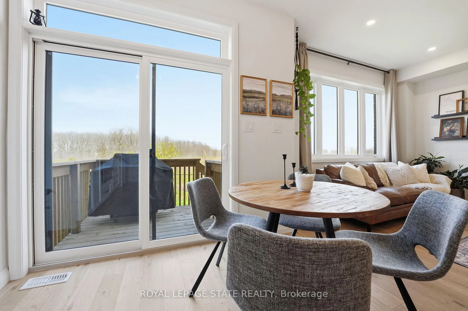 Photo 18 of 239 Alessio Drive, Hamilton, Sheldon — HOMEH