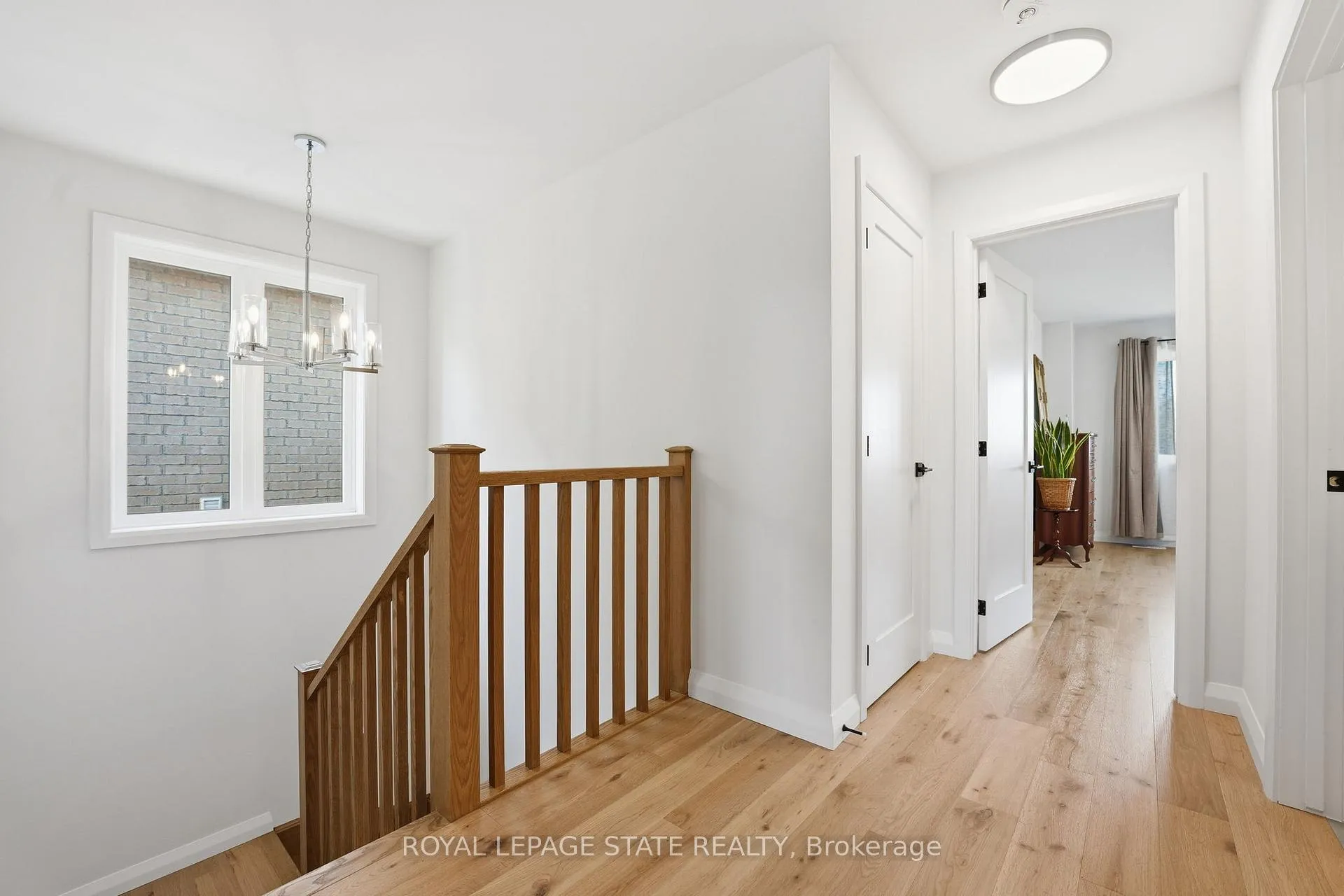 Photo 22 of 239 Alessio Drive, Hamilton, Sheldon — HOMEH