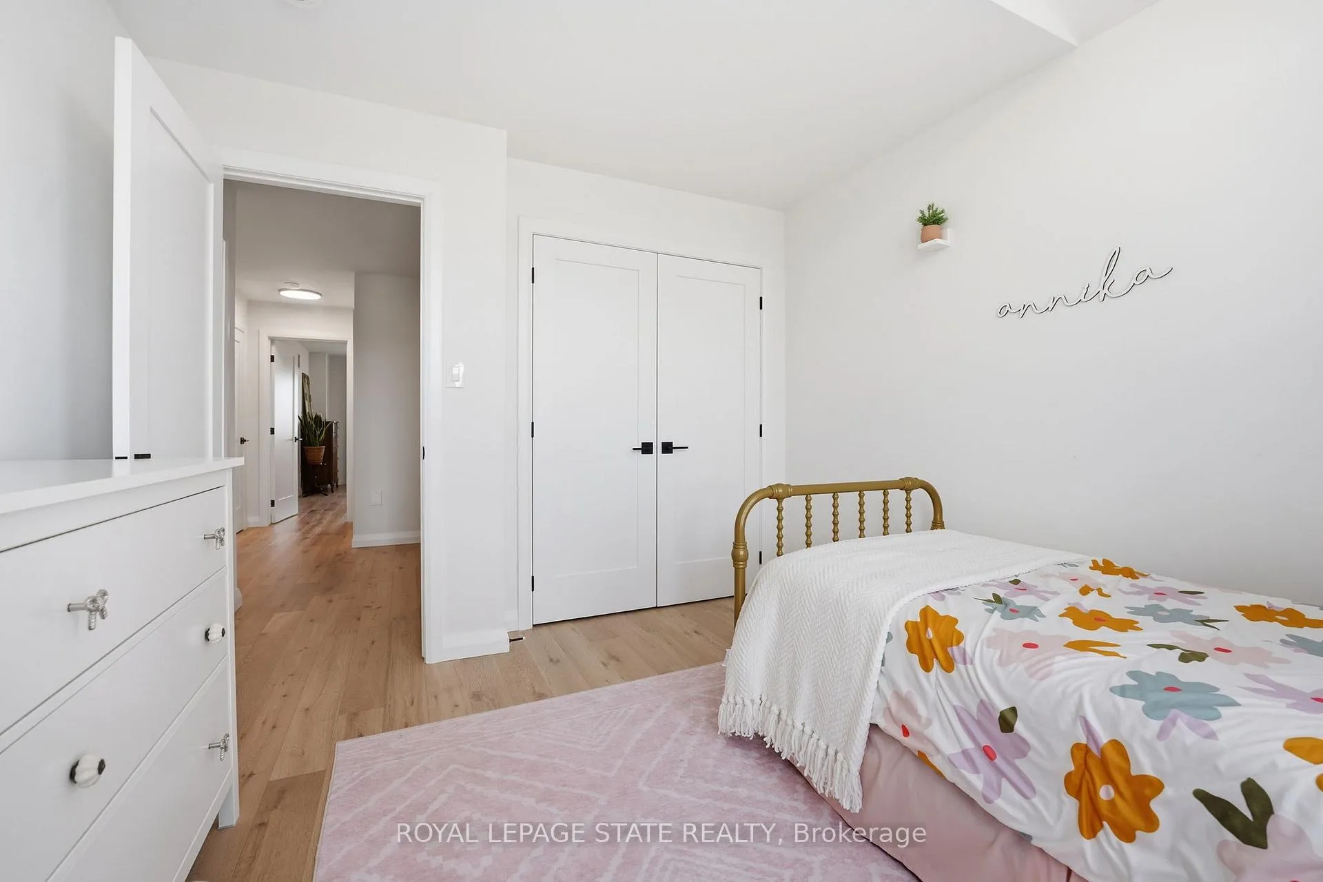 Photo 32 of 239 Alessio Drive, Hamilton, Sheldon — HOMEH