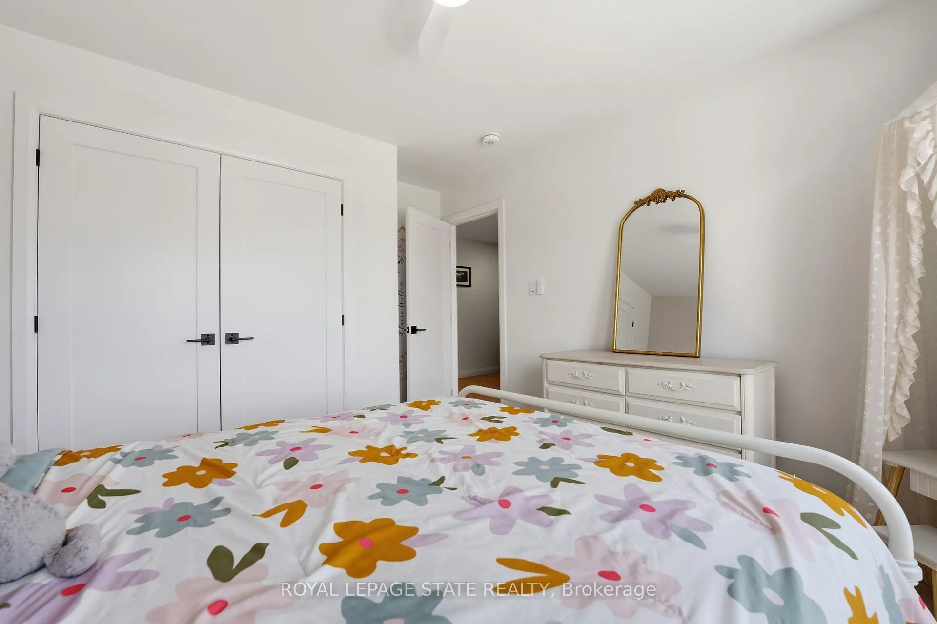 Photo 34 of 239 Alessio Drive, Hamilton, Sheldon — HOMEH