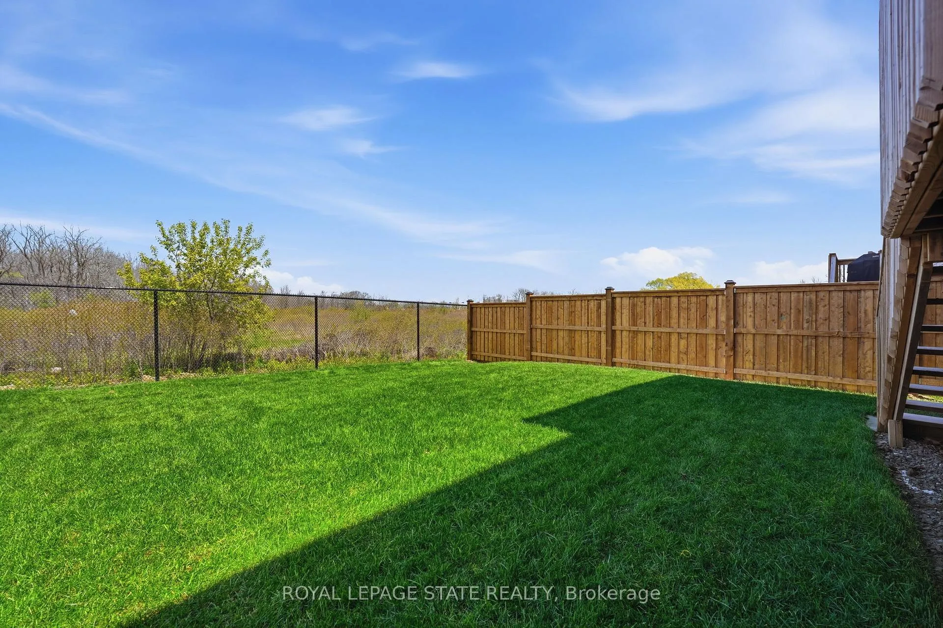 Photo 44 of 239 Alessio Drive, Hamilton, Sheldon — HOMEH