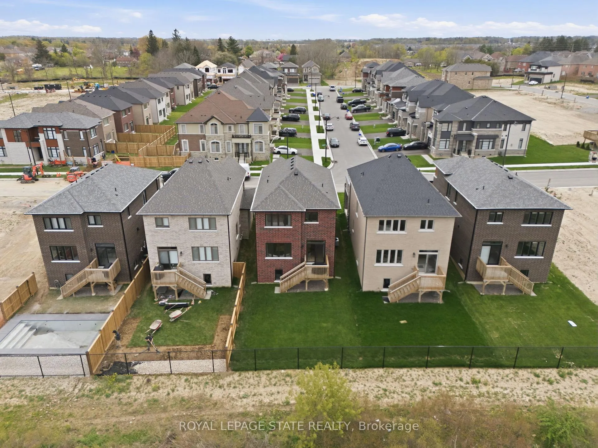 Photo 45 of 239 Alessio Drive, Hamilton, Sheldon — HOMEH