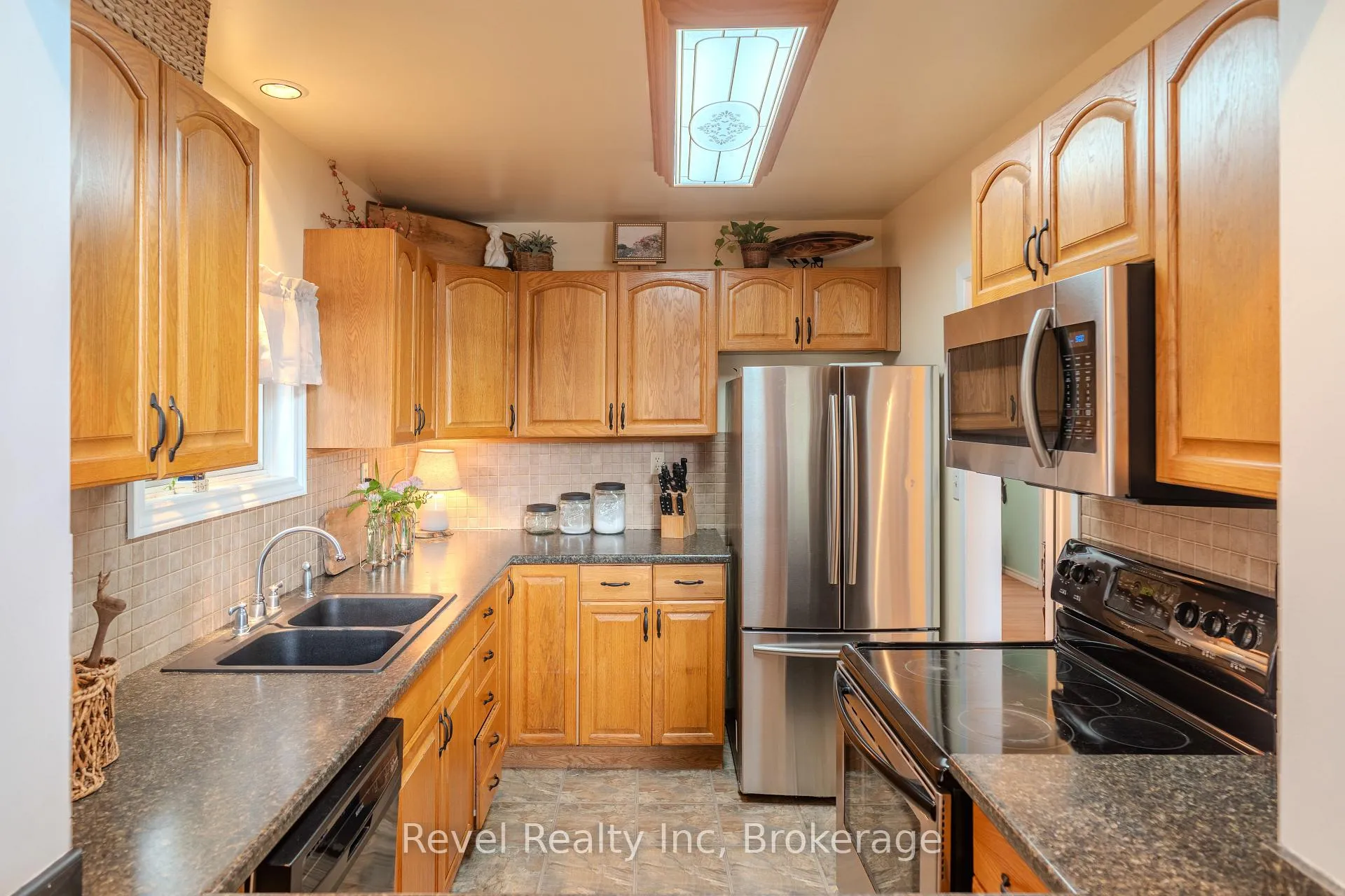 Photo 4 of 14 Swallow Road, McDougall — HOMEH