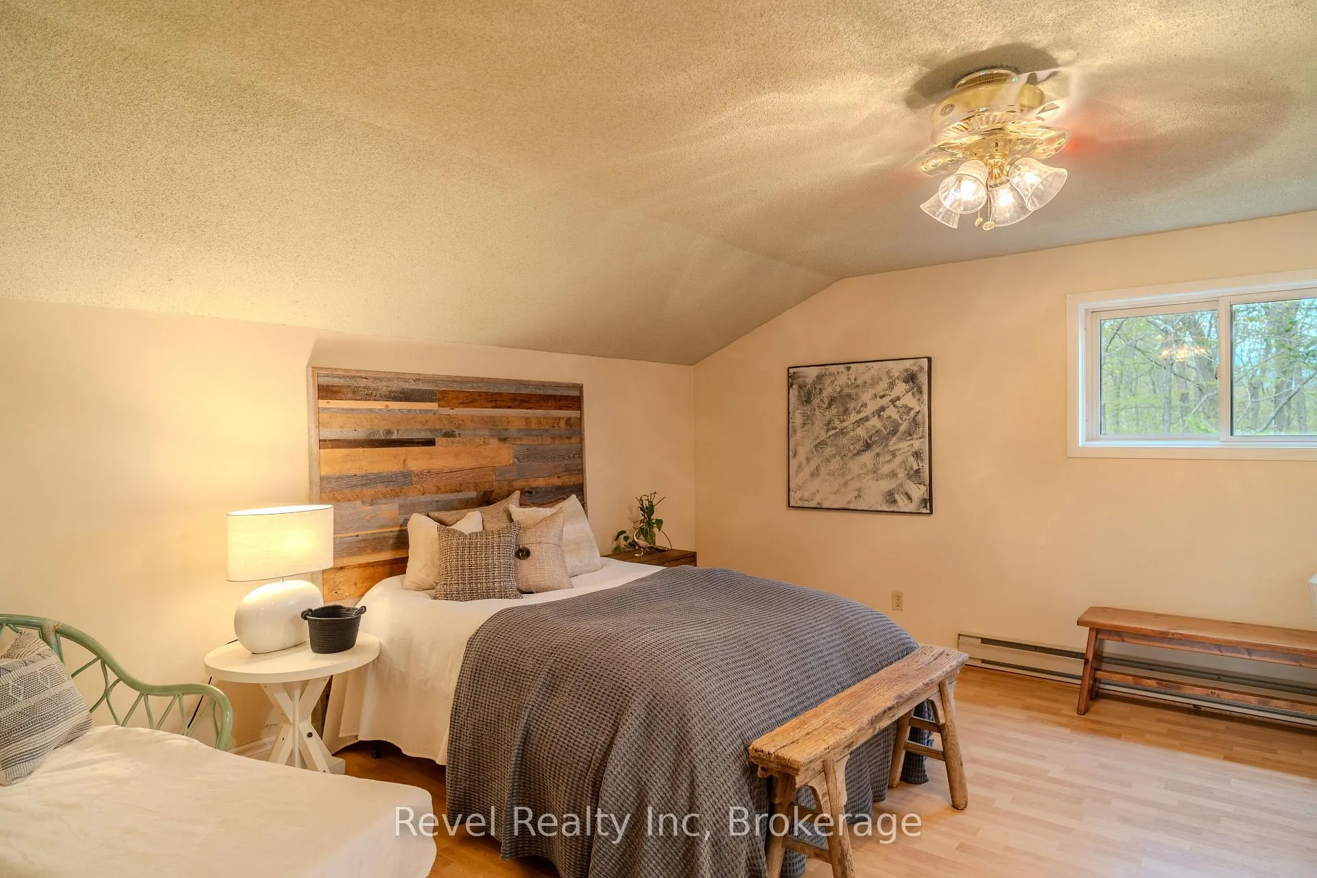 Photo 8 of 14 Swallow Road, McDougall — HOMEH