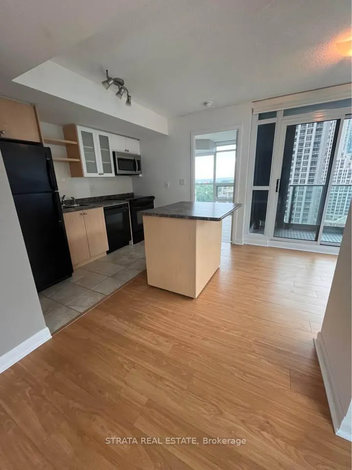 Photo 1 of Unit 1610, 600 Fleet Street, Toronto, Niagara — HOMEH