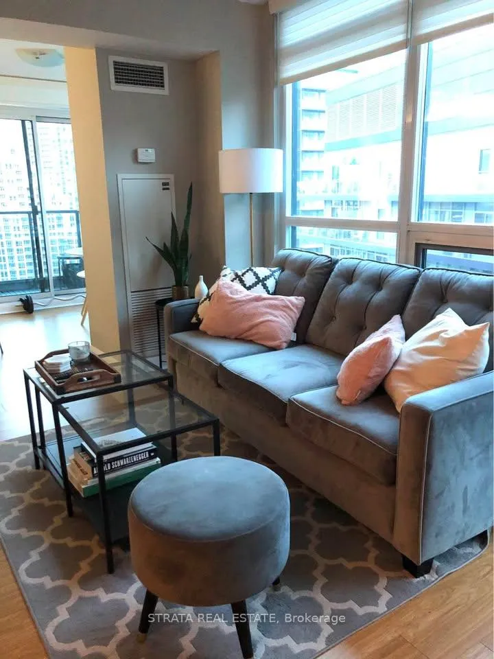Photo 3 of Unit 1610, 600 Fleet Street, Toronto, Niagara — HOMEH