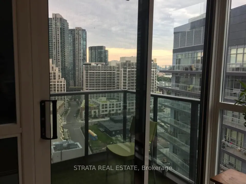 Photo 4 of Unit 1610, 600 Fleet Street, Toronto, Niagara — HOMEH
