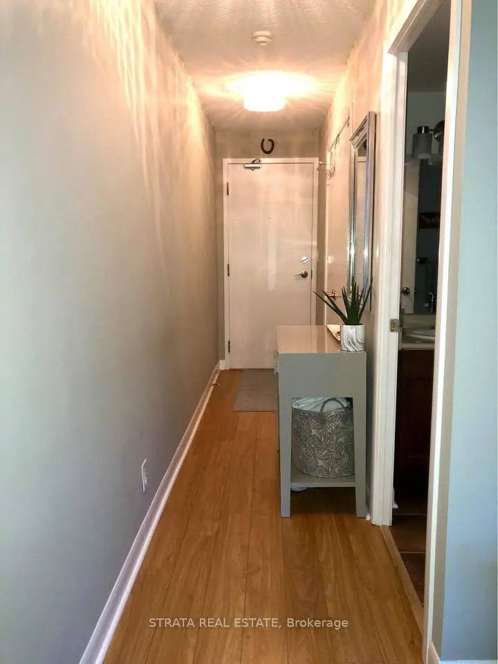 Photo 6 of Unit 1610, 600 Fleet Street, Toronto, Niagara — HOMEH
