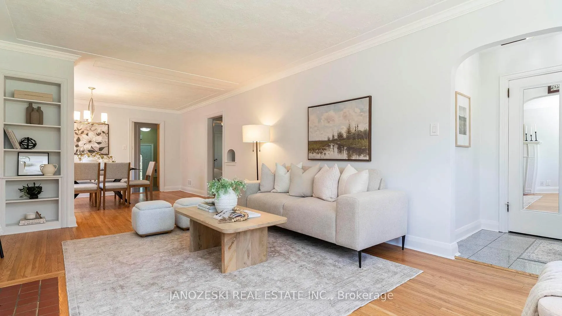 Photo 3 of 401 Boler Road, London, South B — HOMEH