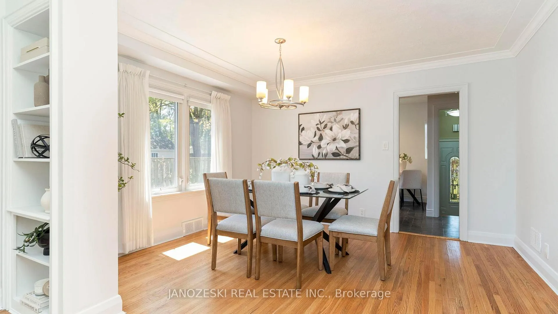 Photo 7 of 401 Boler Road, London, South B — HOMEH