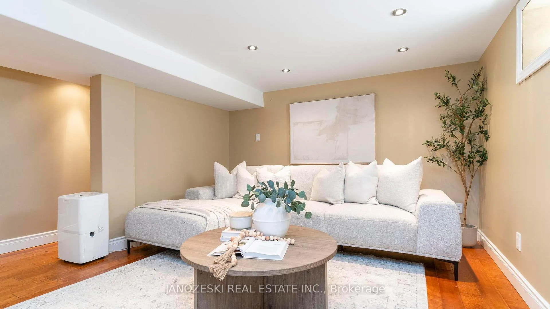 Photo 20 of 401 Boler Road, London, South B — HOMEH