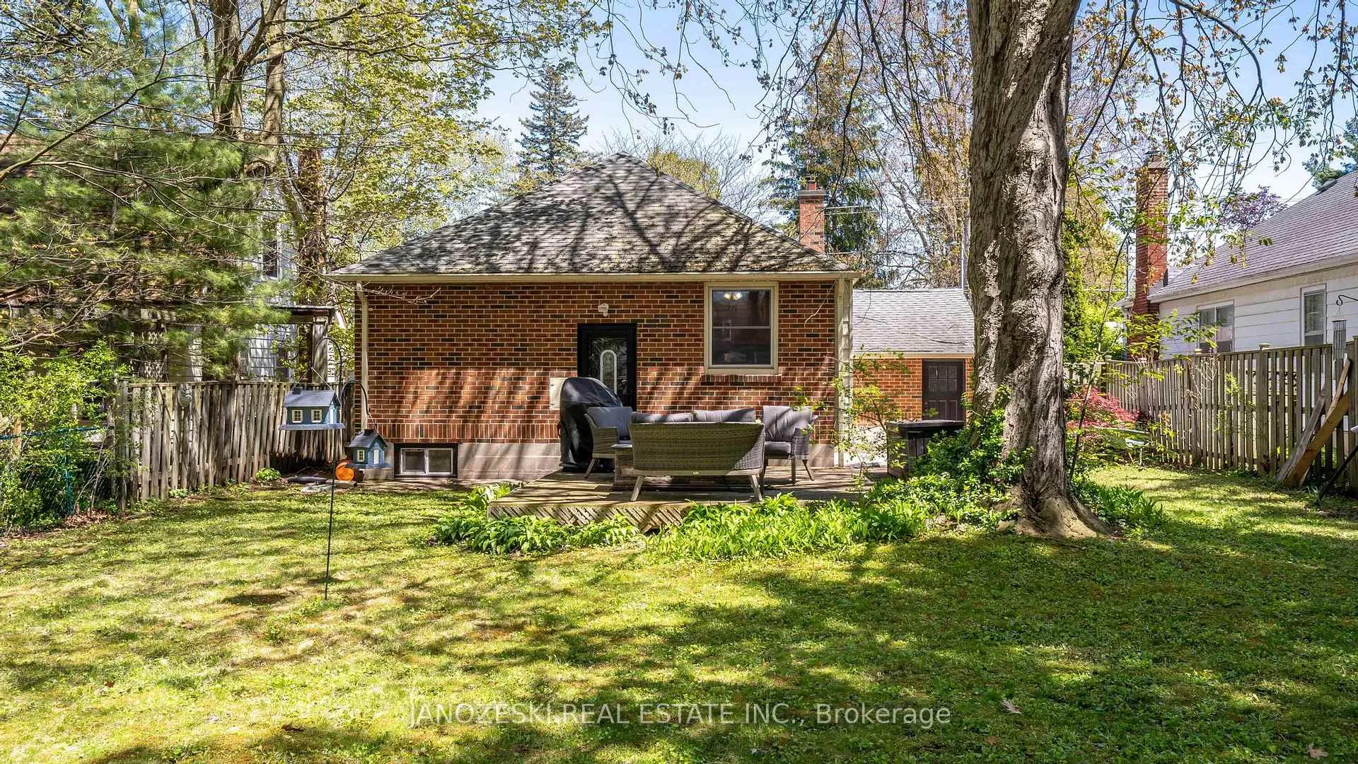 Photo 23 of 401 Boler Road, London, South B — HOMEH