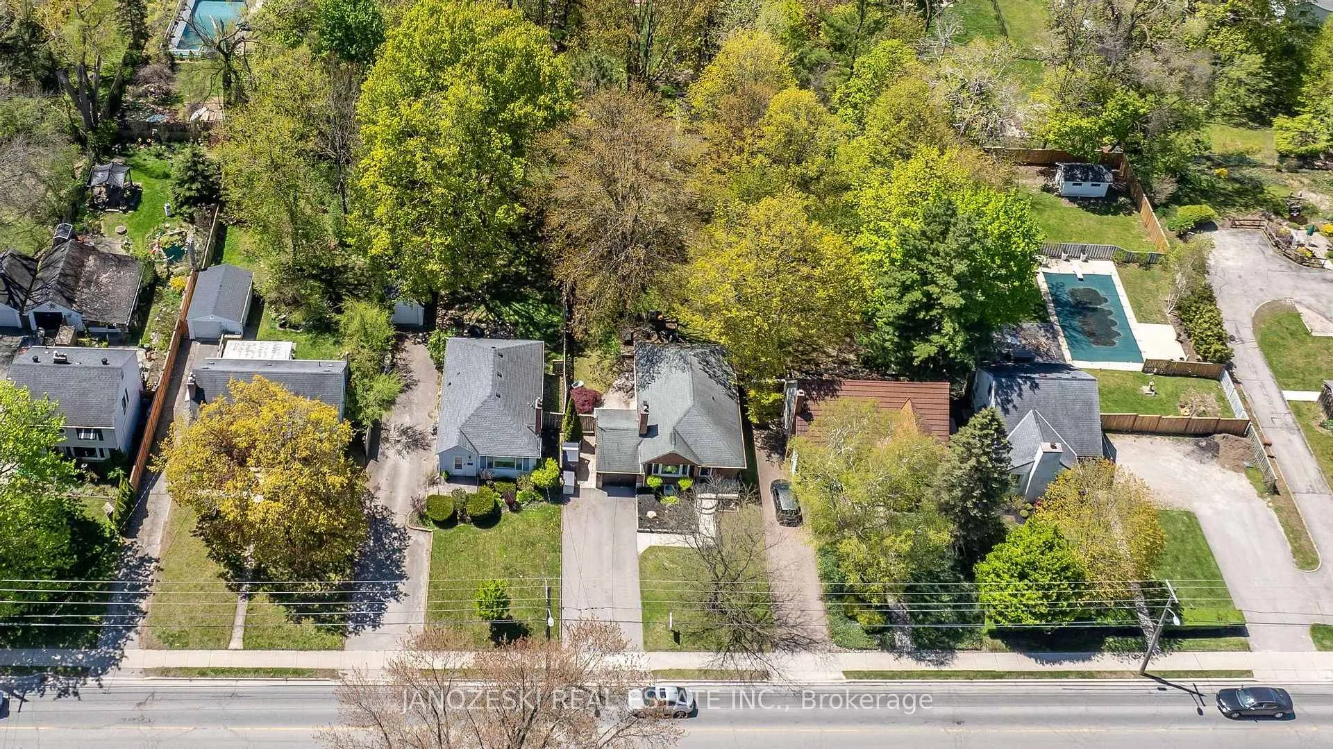Photo 27 of 401 Boler Road, London, South B — HOMEH