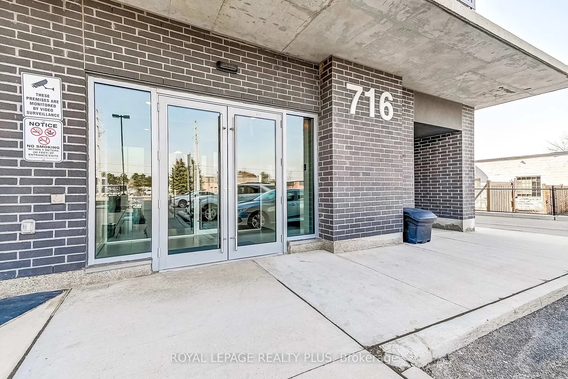 Photo 2 of Unit 708, 716 Main Street E, Milton, Timberlea — HOMEH
