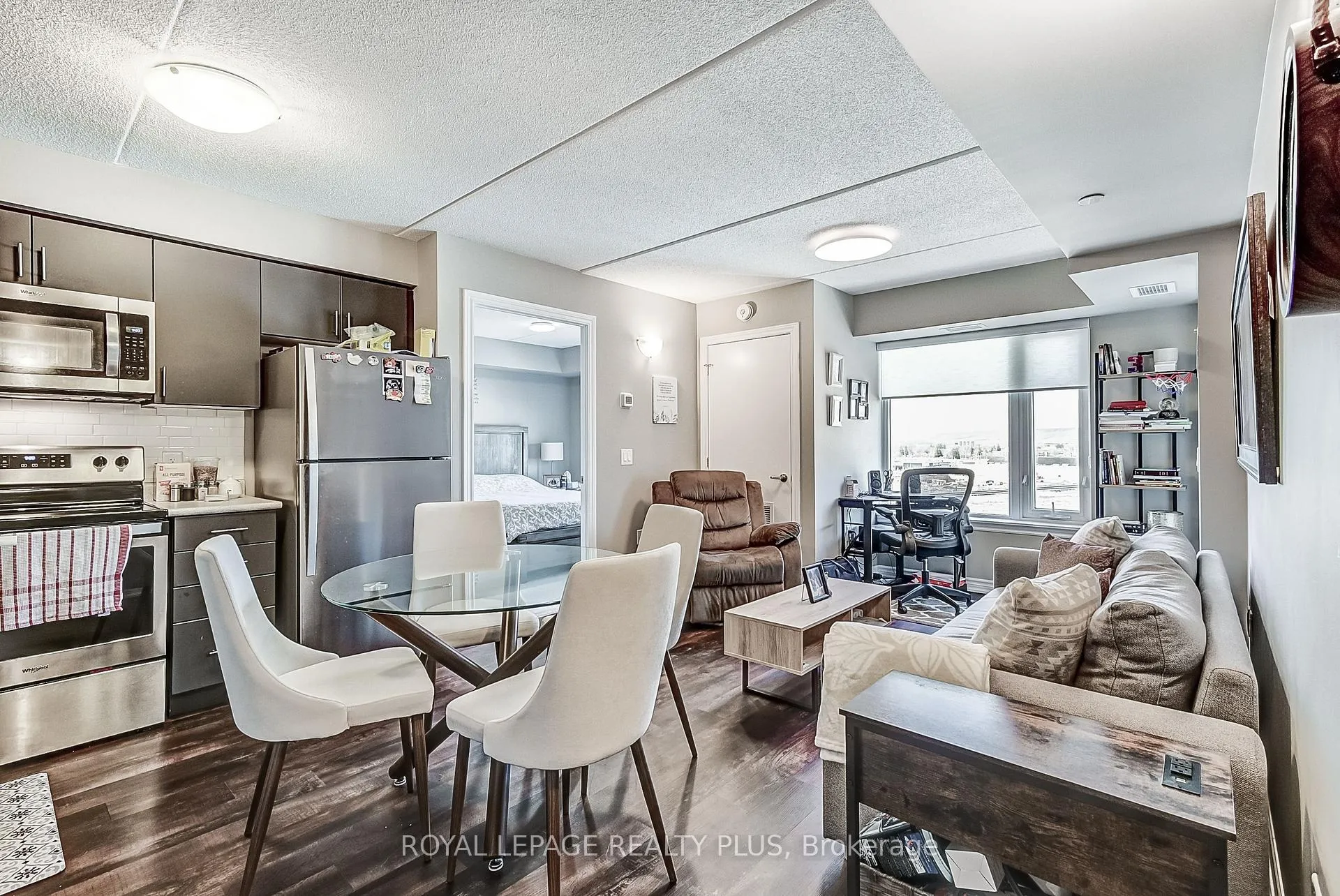 Photo 11 of Unit 708, 716 Main Street E, Milton, Timberlea — HOMEH