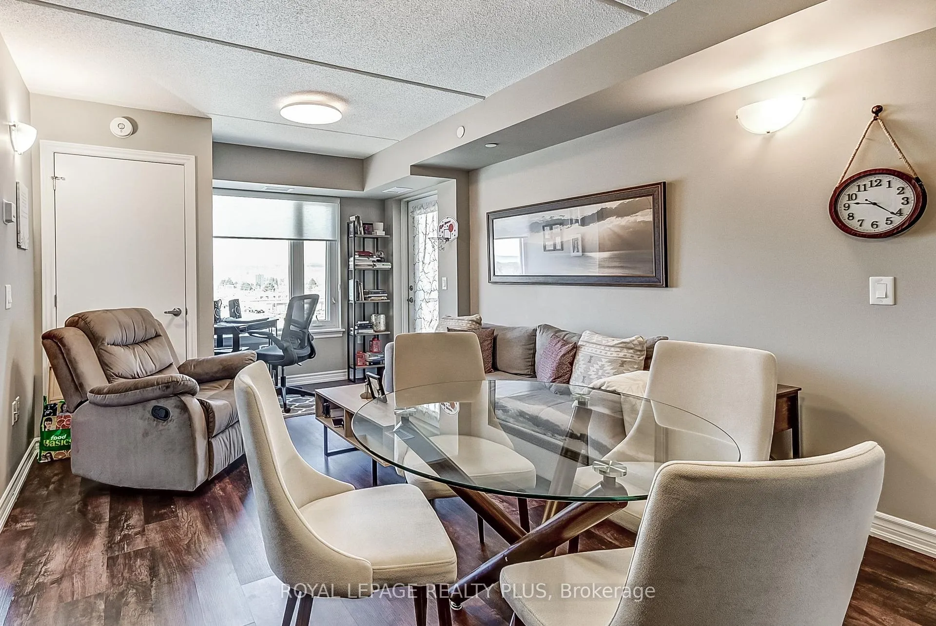 Photo 17 of Unit 708, 716 Main Street E, Milton, Timberlea — HOMEH