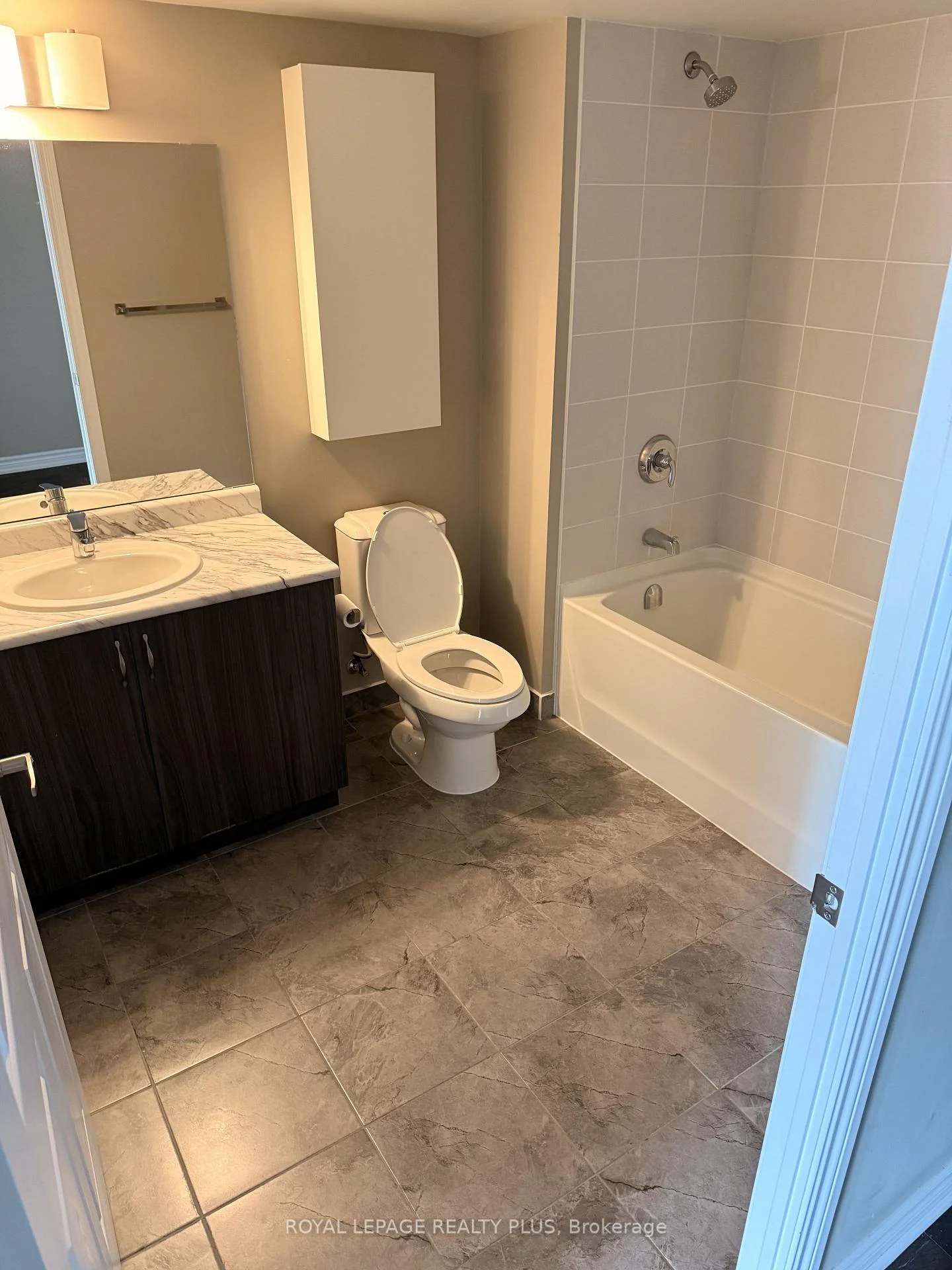 Photo 10 of Unit 708, 716 Main Street E, Milton, Timberlea — HOMEH