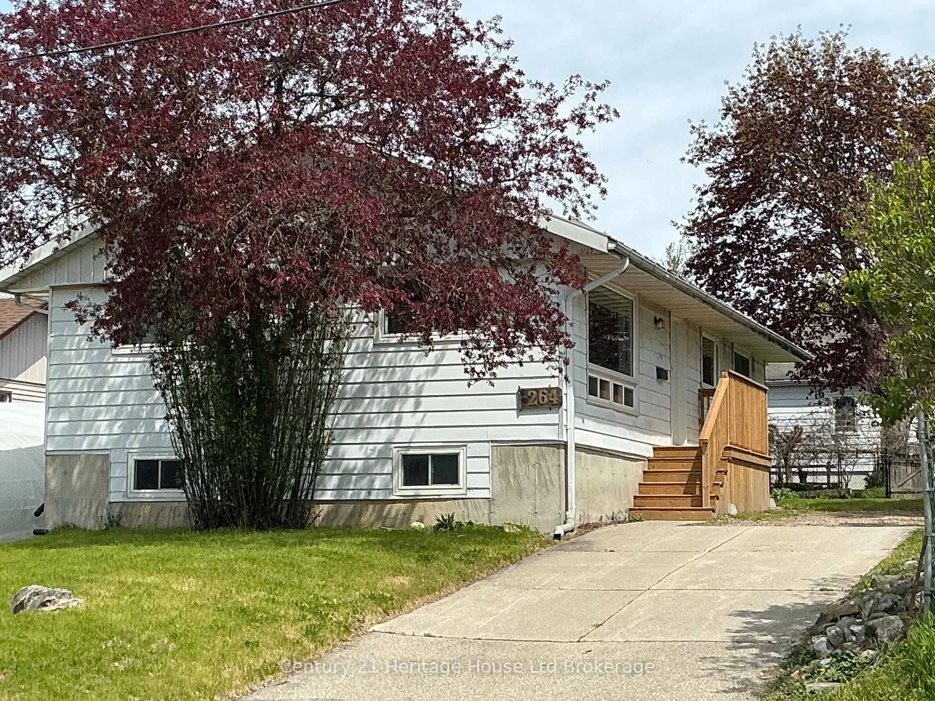 Front of 264 Skye Street