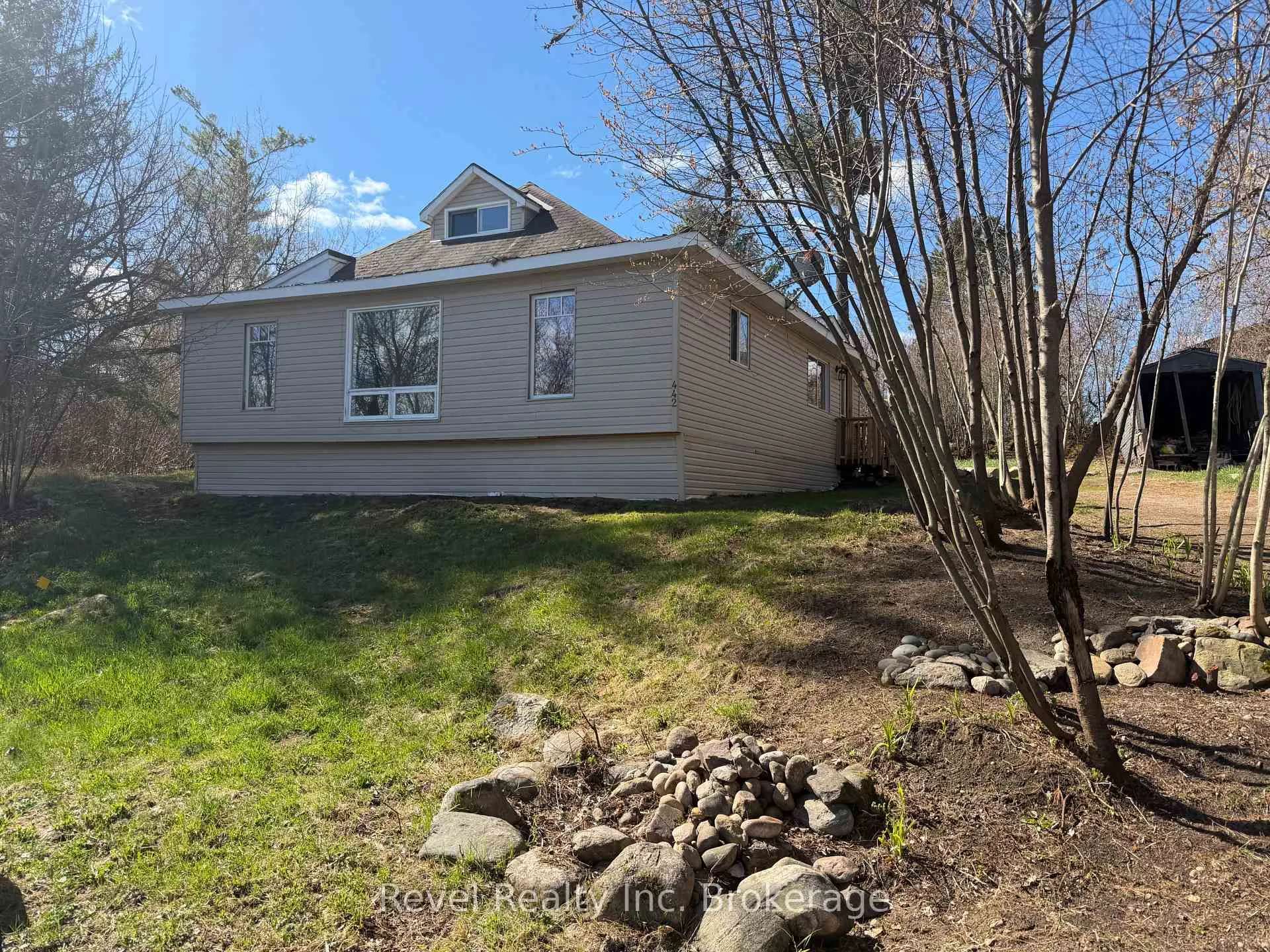 Photo 1 of 442 Pine Street, Mattawa — HOMEH