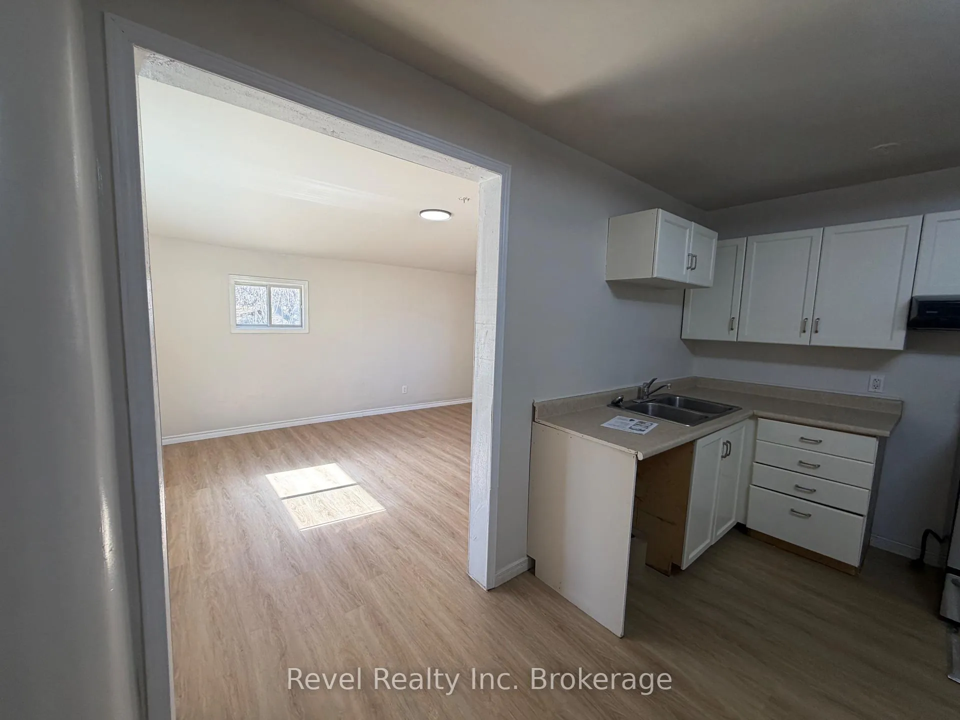 Photo 11 of 442 Pine Street, Mattawa — HOMEH