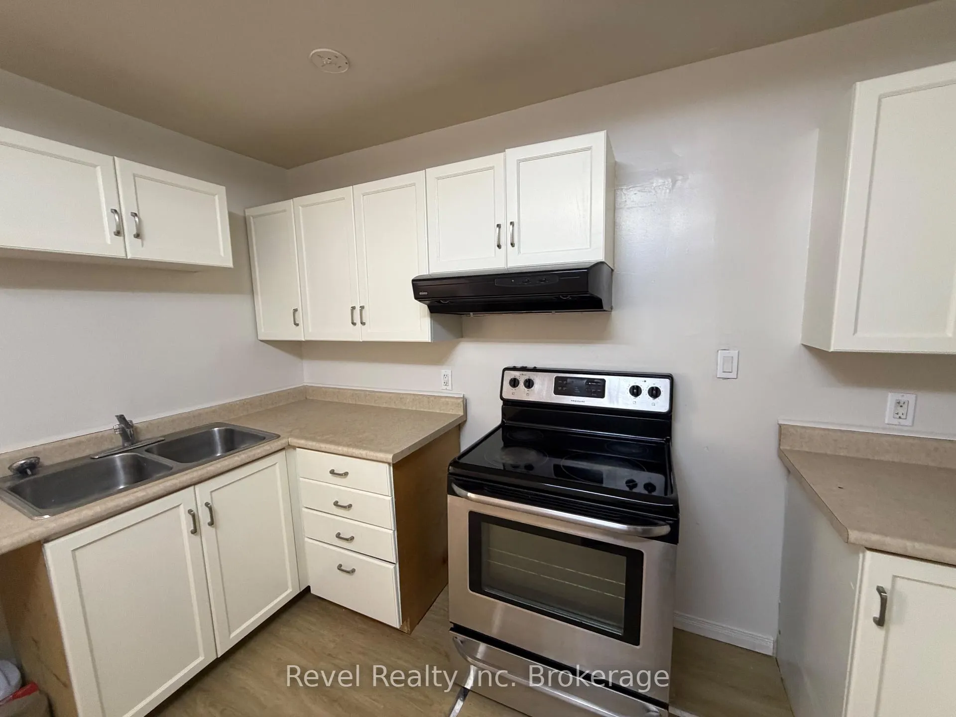 Photo 12 of 442 Pine Street, Mattawa — HOMEH