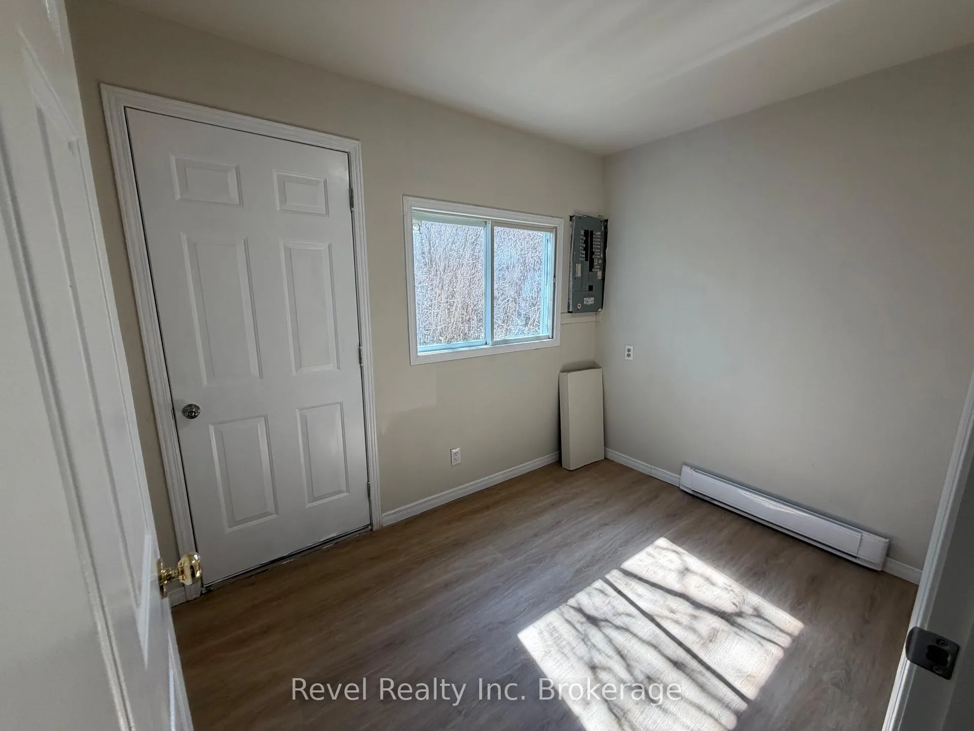 Photo 18 of 442 Pine Street, Mattawa — HOMEH